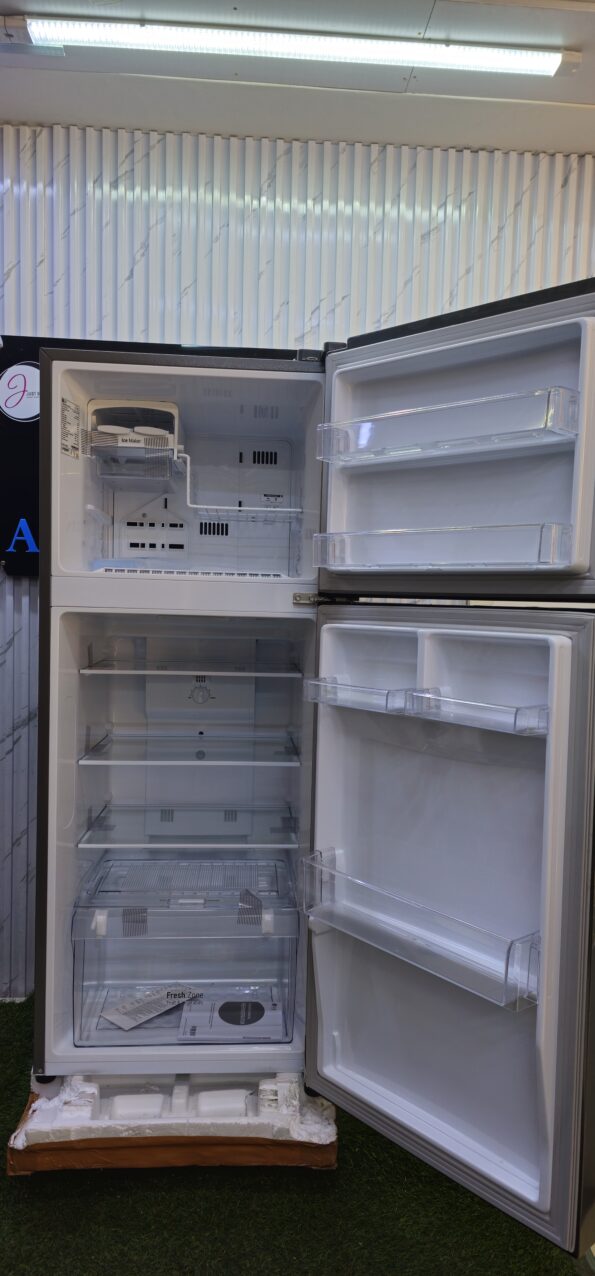 LG no frost fridge 234L (GL-C252SLBB) - Image 2